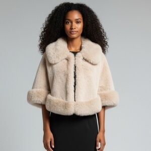 🌻NEW w/tags La Fiorentina Faux Fur Wrap Cape Shawl One Size